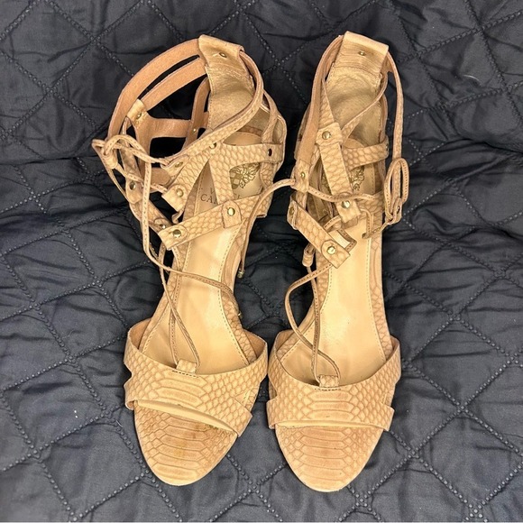 Vince Camuto Nude Snakeskin Gladiator Heels | Lace-Up Strappy Sandals Size 8.5 - Picture 2 of 9
